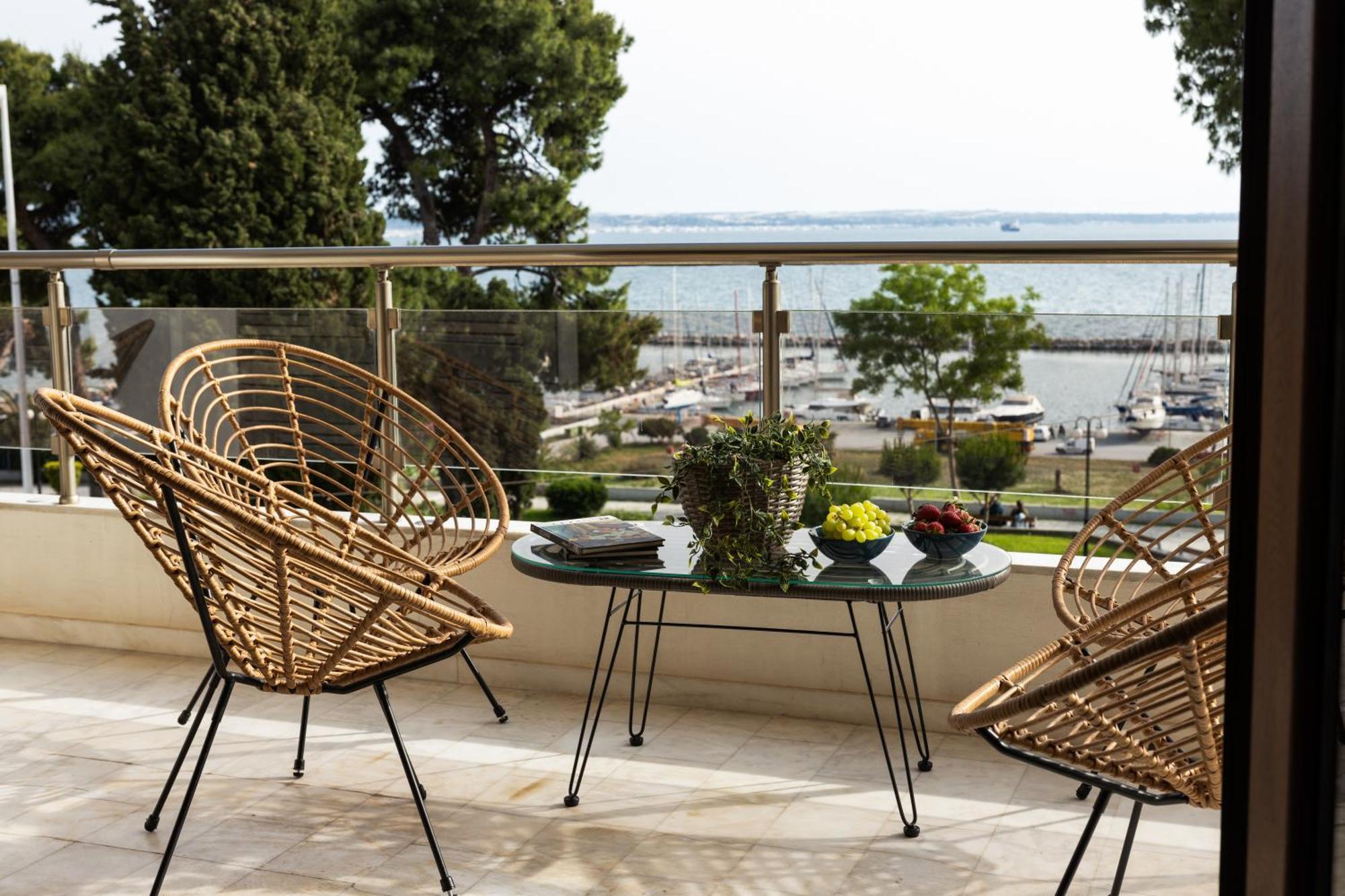 Champagne Sea View Apartment By Binobi! سالونيك المظهر الخارجي الصورة