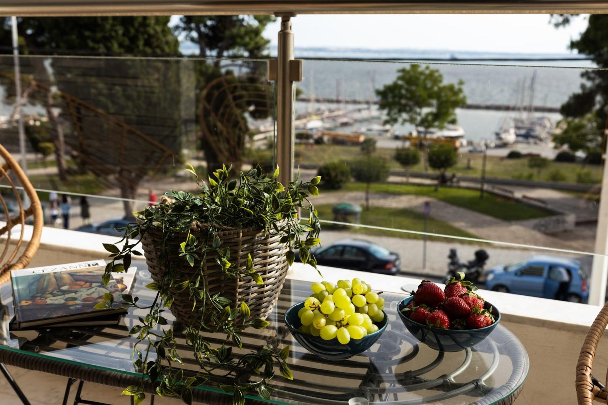 Champagne Sea View Apartment By Binobi! سالونيك المظهر الخارجي الصورة